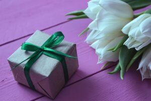 Turn Special Moments into Memories When You Send Flowers To USA