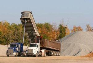 Navigating the Supply Chain: Reliable Bulk Fertilizer Transport Across Pennsylvania