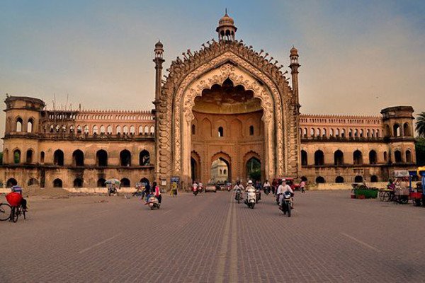 Lucknow to Mathura Travel and Best Way to Reach Krishna’s City