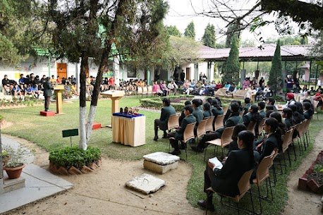 Supporting Academic Growth Through Boarding School Life