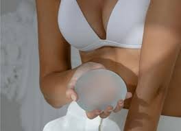 Augmentation mammaire à Paris : Créez une silhouette plus équilibrée