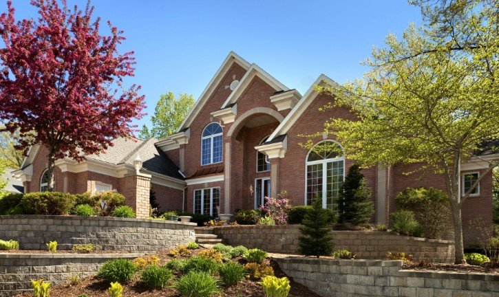 Luxe Landscaping Helps Homeowners Transform Their Outdoor Properties