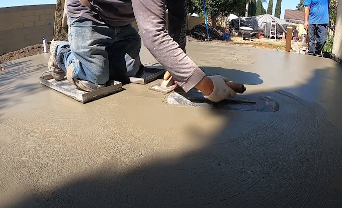 A Practical Guide to Professional Concrete Walkway Services